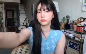 宝藏级的小姐姐,魅力四溢，风采独绝